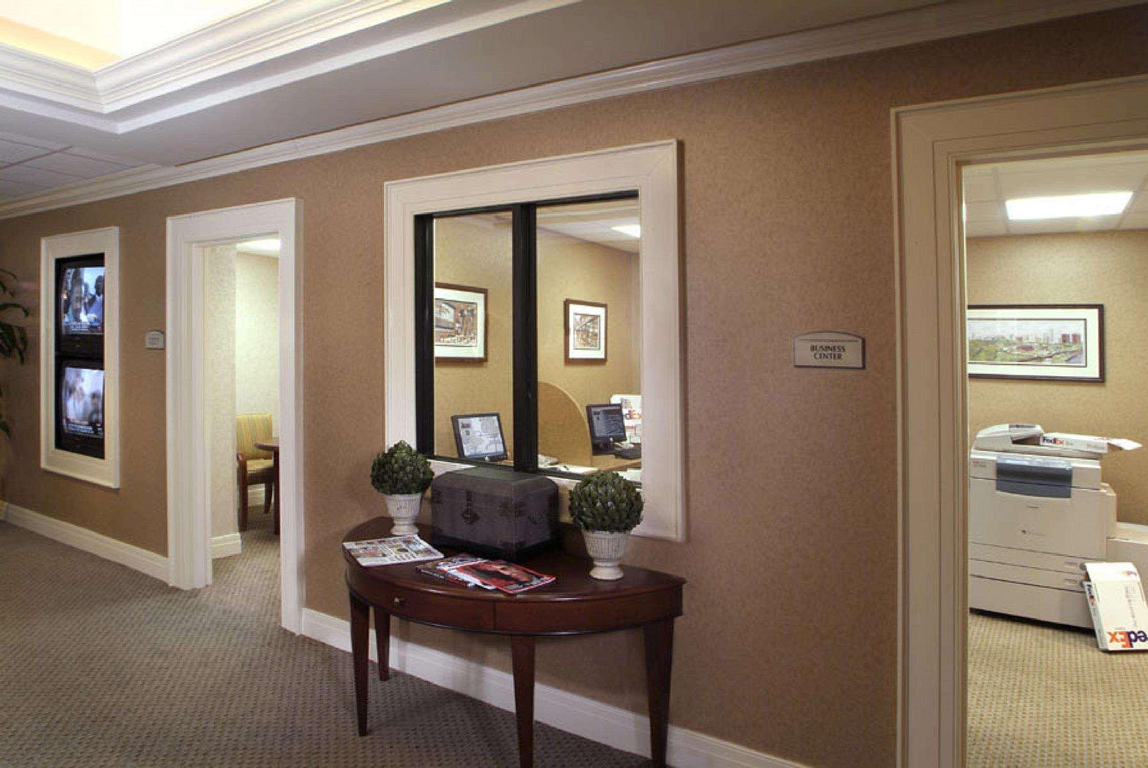 Embassy Suites By Hilton Richmond Dumbarton Dış mekan fotoğraf