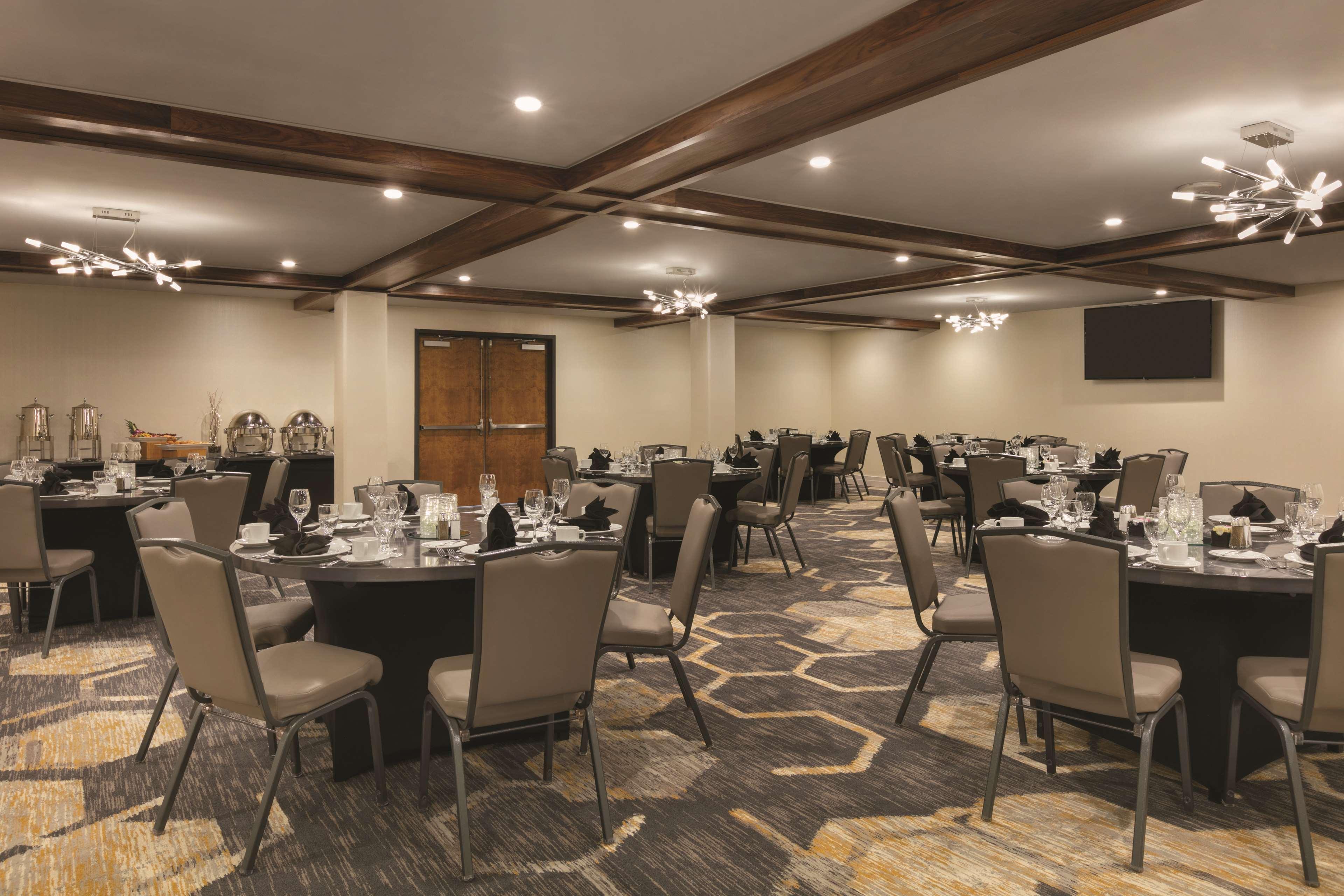 Embassy Suites By Hilton Richmond Dumbarton Dış mekan fotoğraf