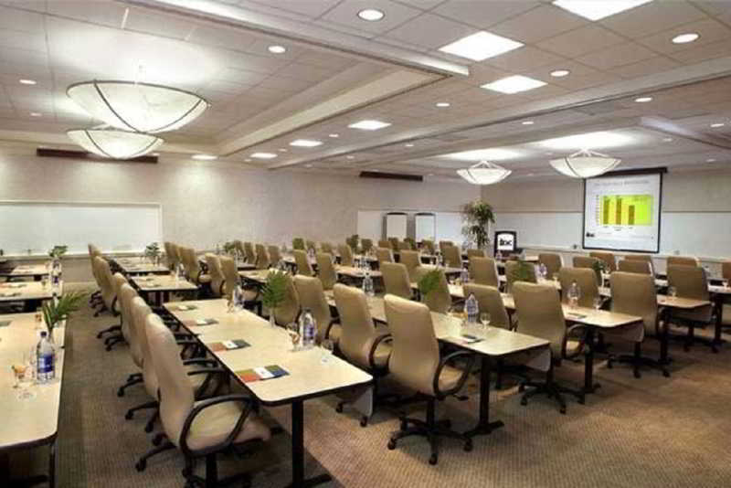 Embassy Suites By Hilton Richmond Dumbarton Konforlar fotoğraf